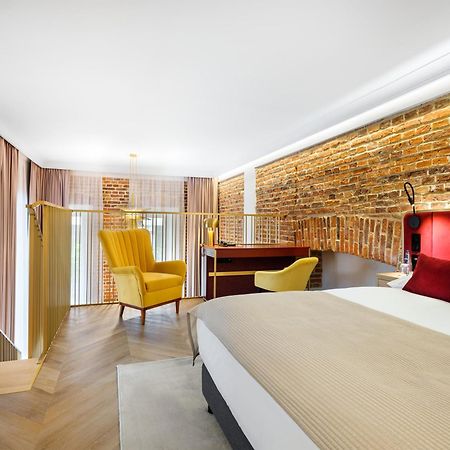 Golden Queen Deluxe Jacuzzi Apartments - Old Town Краків Екстер'єр фото