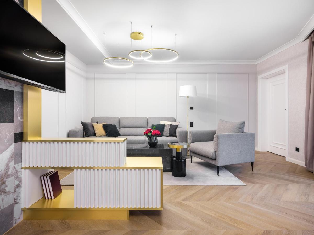 Golden Queen Deluxe Jacuzzi Apartments - Old Town Краків Екстер'єр фото
