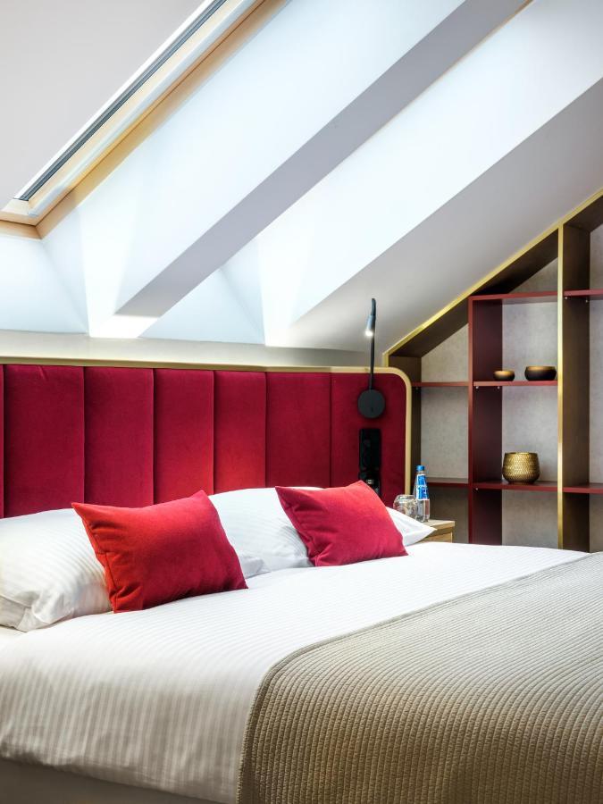 Golden Queen Deluxe Jacuzzi Apartments - Old Town Краків Екстер'єр фото