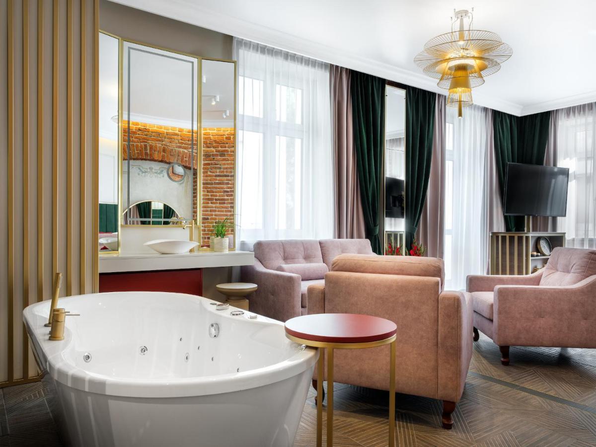 Golden Queen Deluxe Jacuzzi Apartments - Old Town Краків Екстер'єр фото
