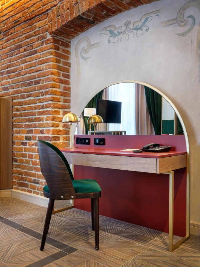 Golden Queen Deluxe Jacuzzi Apartments - Old Town Краків Екстер'єр фото