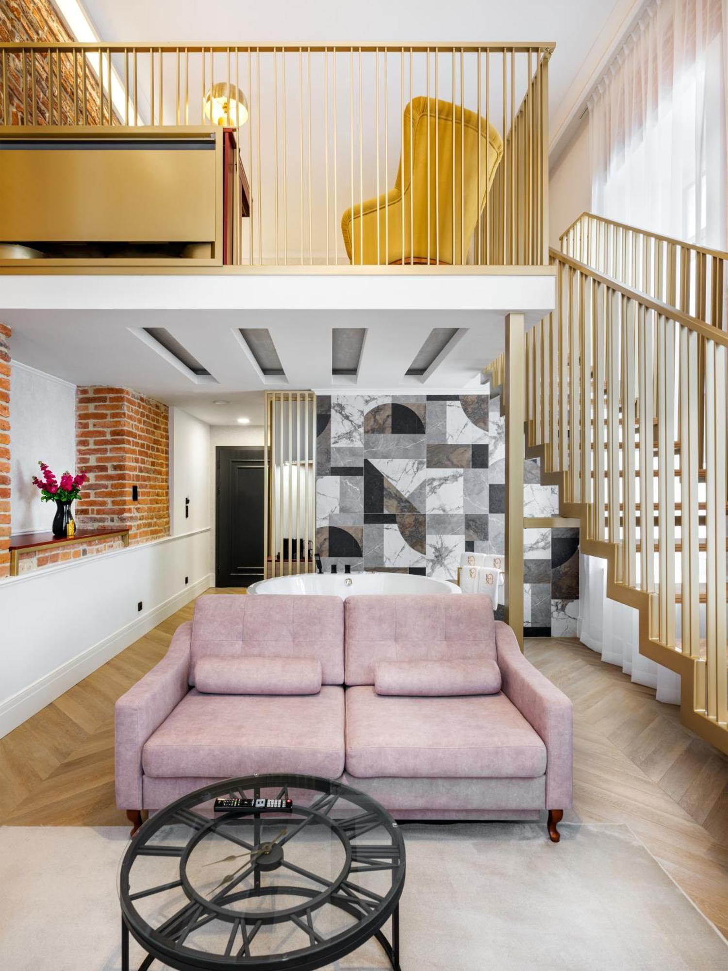 Golden Queen Deluxe Jacuzzi Apartments - Old Town Краків Екстер'єр фото